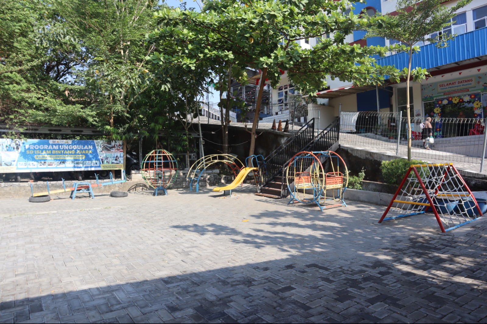 Area Main Outdoor